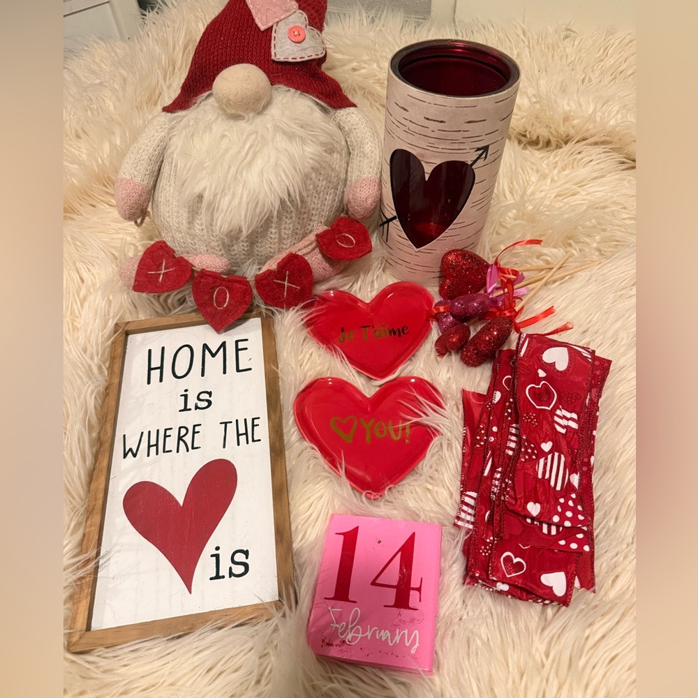 Valentines Day Decor Bundle